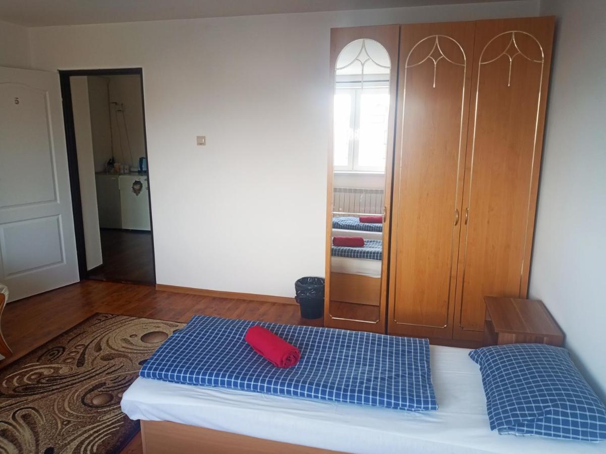 Lucky Cat Hotel Nová Lesná Екстериор снимка