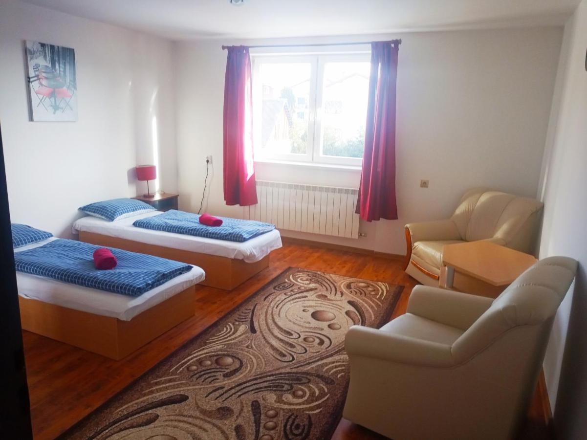 Lucky Cat Hotel Nová Lesná Екстериор снимка